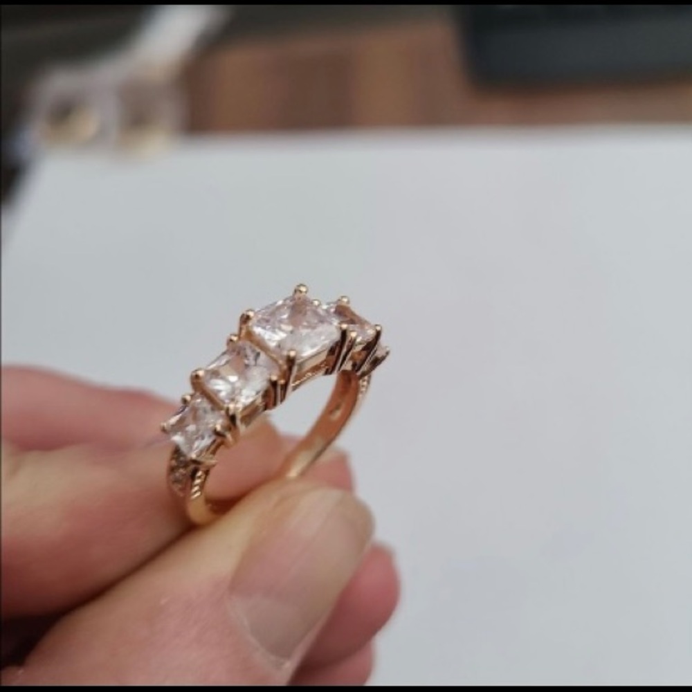 14 k gold simulated diamond ring